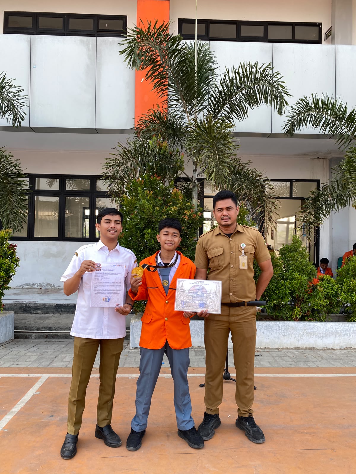 JUARA 1 Men's Sparring